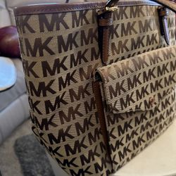 New Michael Kors Handbag 