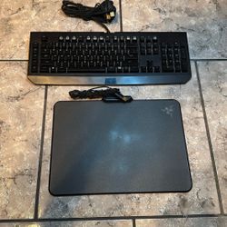 RAZER RGB KEYBOARD + RGB MOUSE PAD