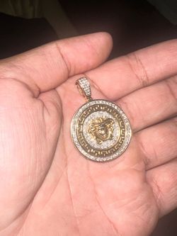 10k Gold/diamond (Pendant)