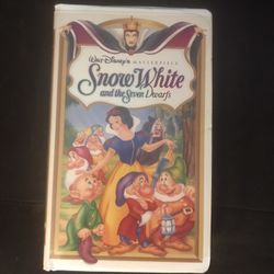Disney Snow White And The Seven Drwarfs 
