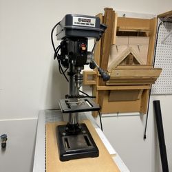 MACHINERY. 12 SPEED BENCH DRILL PRESS