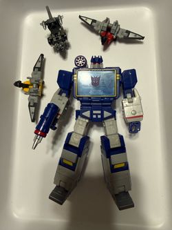 Transformers studio series 86 soundwave