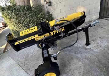 Champion Power Equipment 37 Ton 338cc Gas Powered Log Splitter with Vertical/Horizontal Operation an