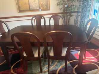 Bassett Formal Dinning room table