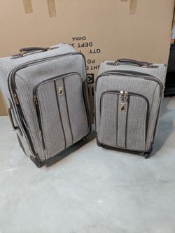 London Fog Brown Tweed Matching Suitcases