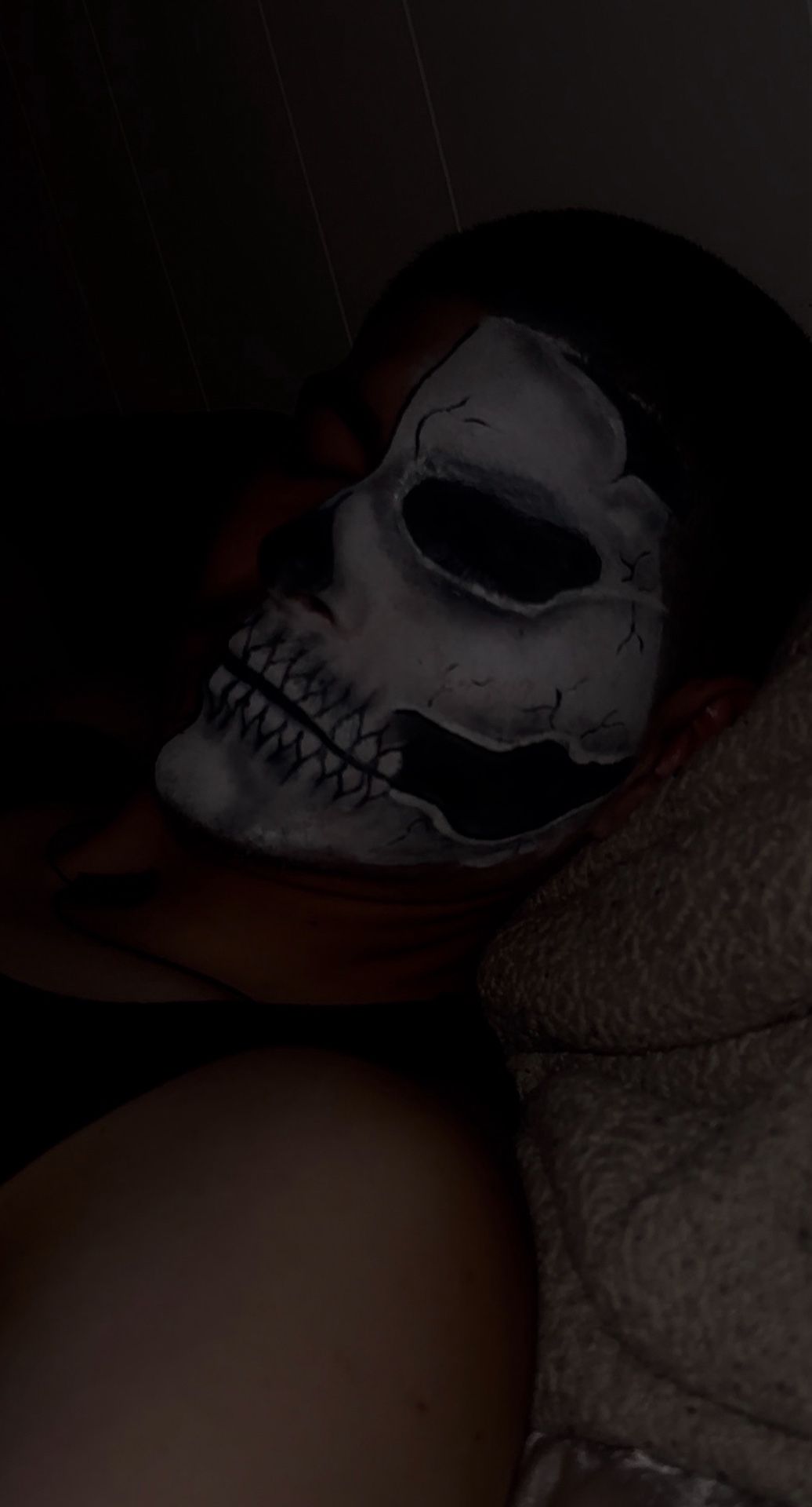 Skull Halloween makeup