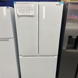 Samsung 32” French Door Refrigerator 19.5Cu Ice Maker 