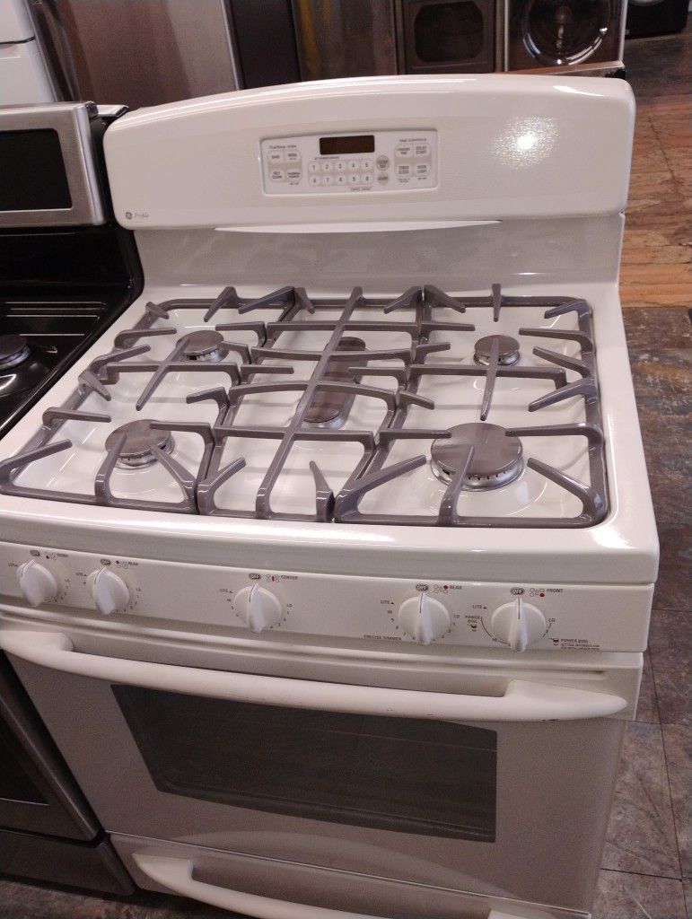 All 5 Burner Gas Stoves '! Needs New Home Today 😔