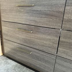 Roundhill Furniture Loana Grey Dresser