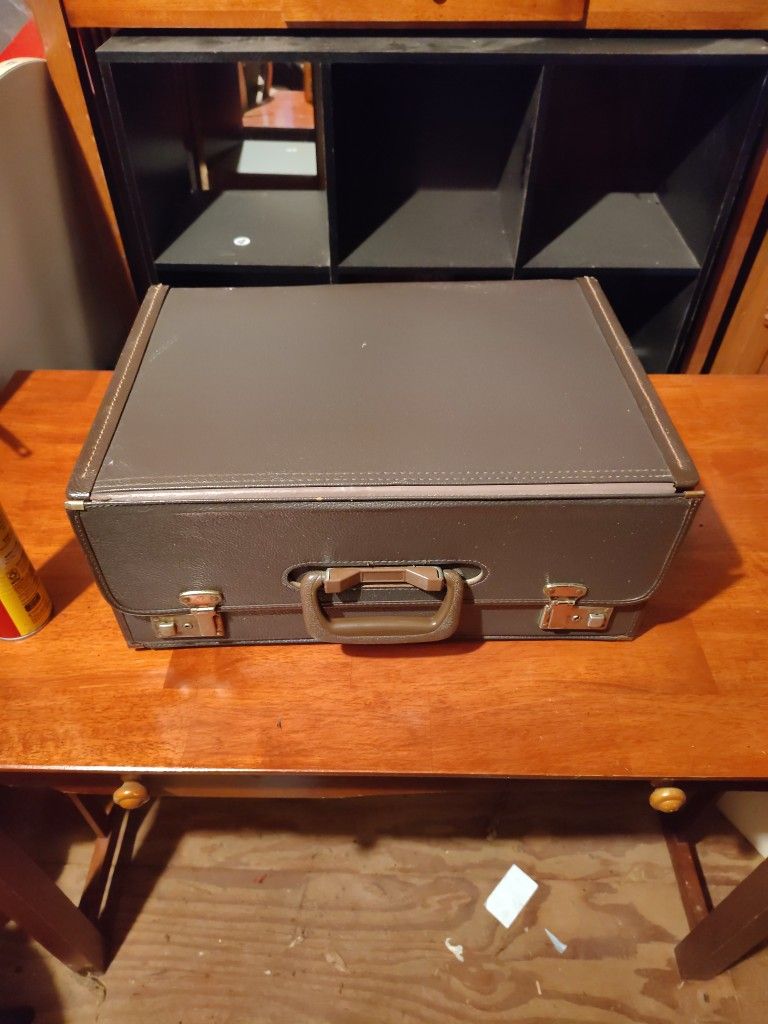 Vintage Locking Business Suitcase