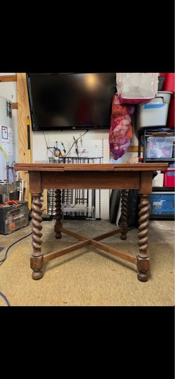1900’s Pub Table