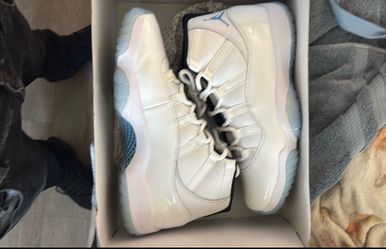 Jordan 11 retro legends blue size 12