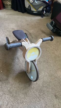 Ride on wooden tricycle. Pick up. E. Side. Tacoma