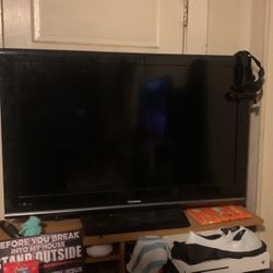 TOSHIBA TV