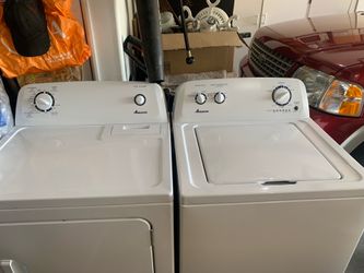 AMANA Washer and GAS Dryer. LIKE NEW - $425