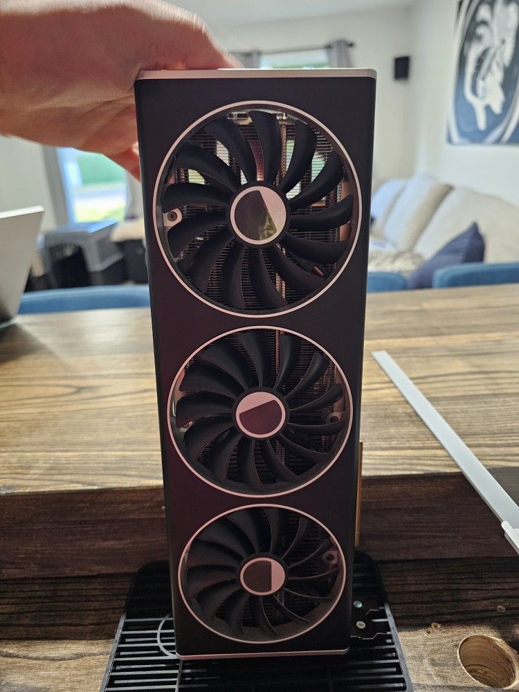 AMD Radeon 24GB RX 7900XTX XFX MERC 310 Gaming GPU