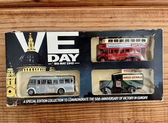 Lledo VE1003 Days Gone VE Day 50th Anniversary Collection die-cast vehicle set