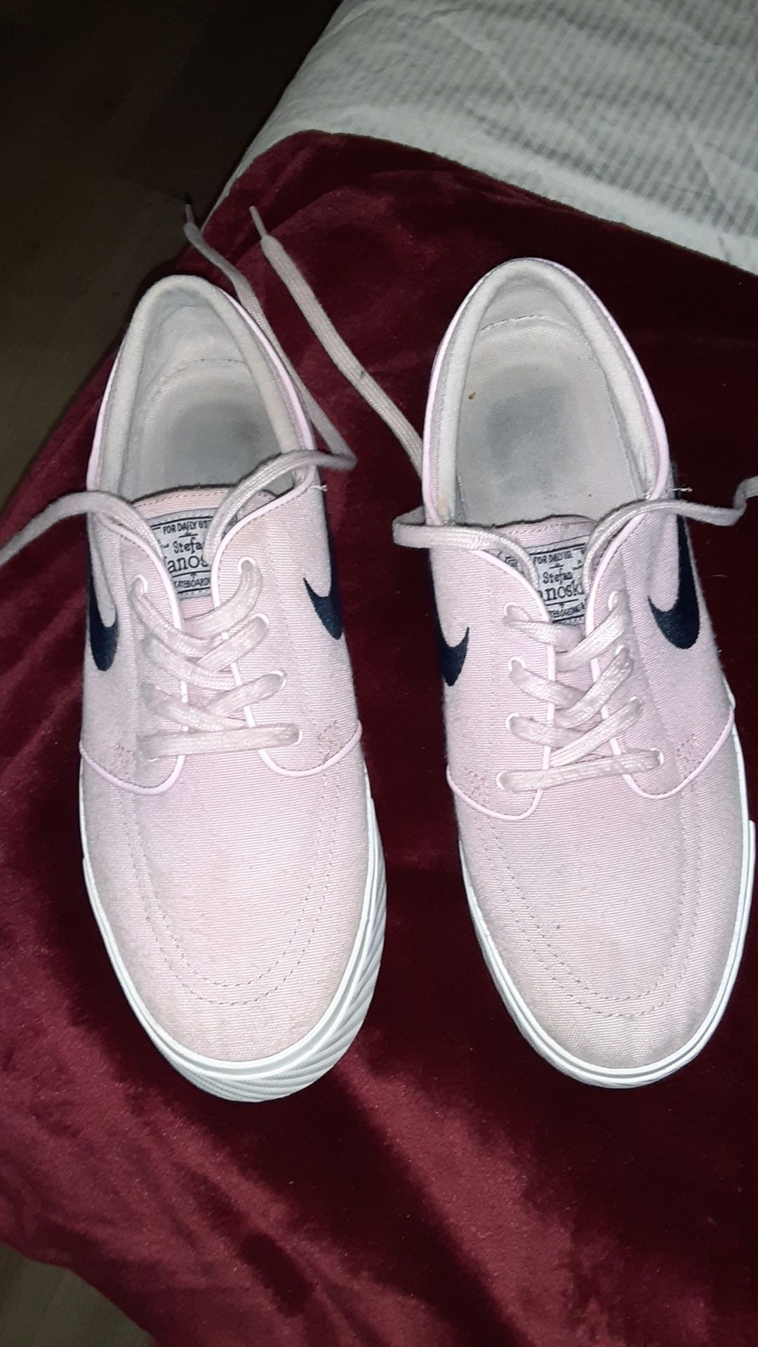 Stefan Janoski size 9 women's shoes