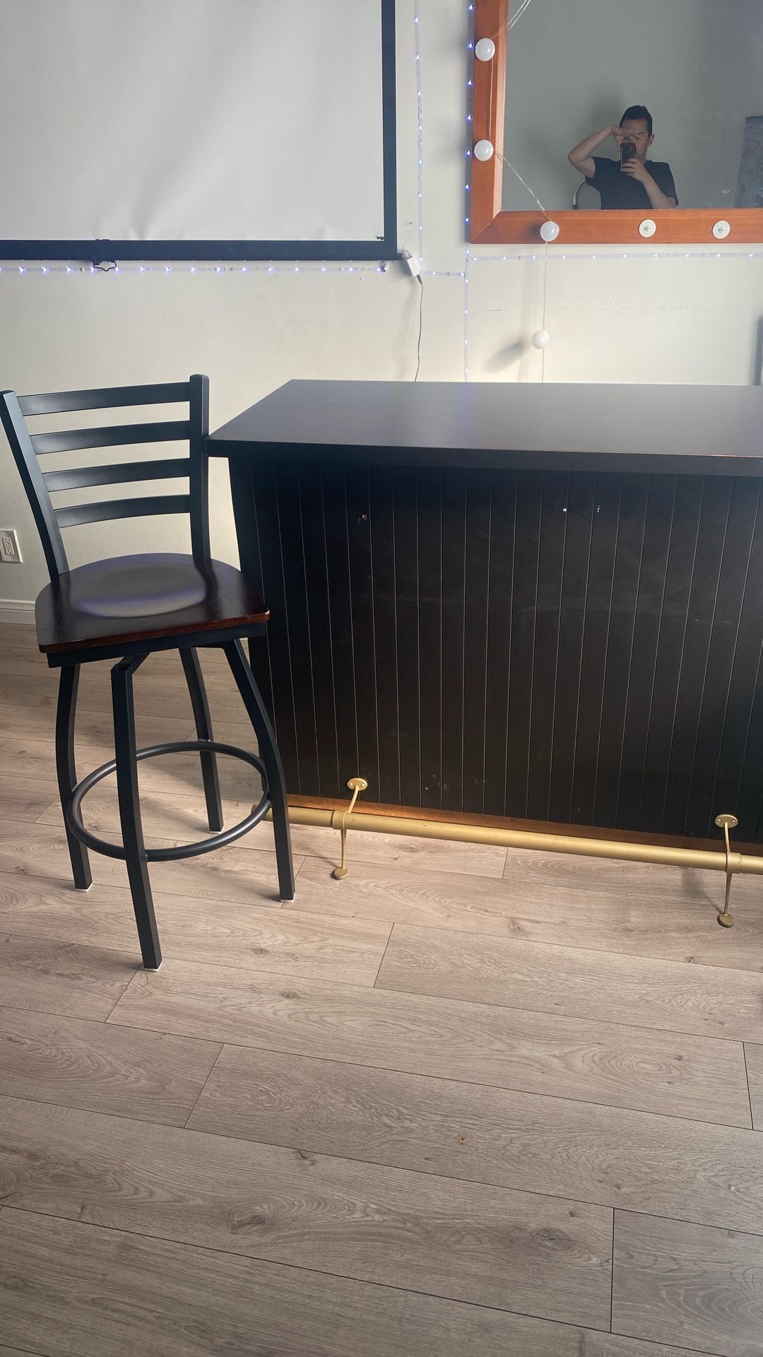 Bar With Stools (2)