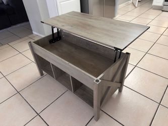 Coffee table w/ lift top