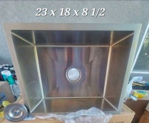 New 23 X 18 X 8 1/2 In 16g Sink. Small Scratches
