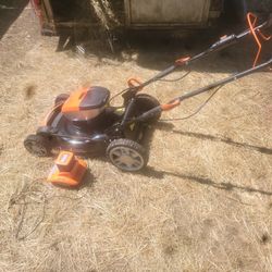 Brand New Open Box YARD FORCE 60V 21” Lithium-Ion Lawn Mower with 4.0Ah Battery, and 4 Amp Fast Charger Bundle