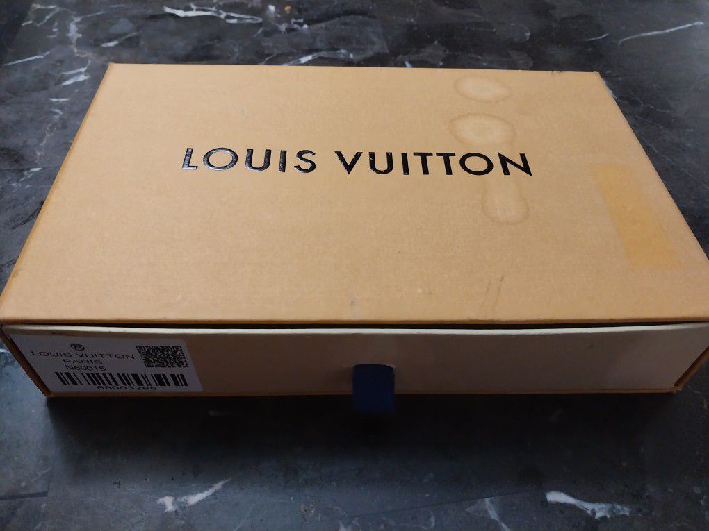 Authentic Louis Vuitton Insolite Wallet Fushia for Sale in Venice, FL -  OfferUp