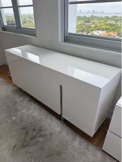 Modern High-Gloss White Bedroom Furniture4 piece Set