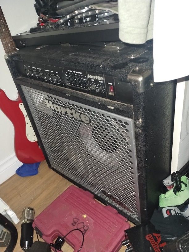 Bass amp 15" HARTKE HYDRIVE W/EQ AND BASS ATTACK OD