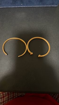 BANGLES