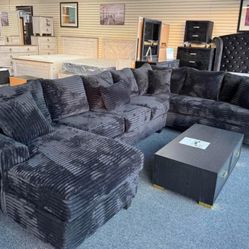 U Shape Sectional. 🚚WE DELIVER🚚