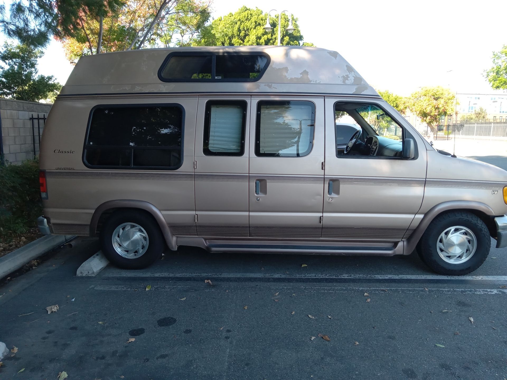 Convert X Key 1997 ford e150 van conversion for Sale in Irvine, CA - OfferUp