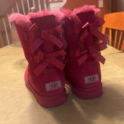 pink two laced uggs