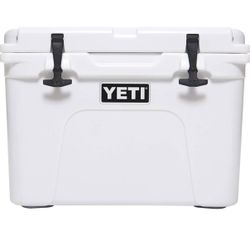 Yeti Tundra 35 Cooler White New In Box