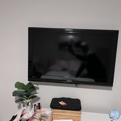 40” Toshiba TV 