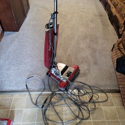 Sanitaire Commercial Vaccuum