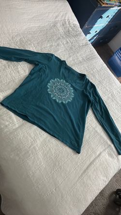 Life is good women’s long sleeve T-shirt size XL