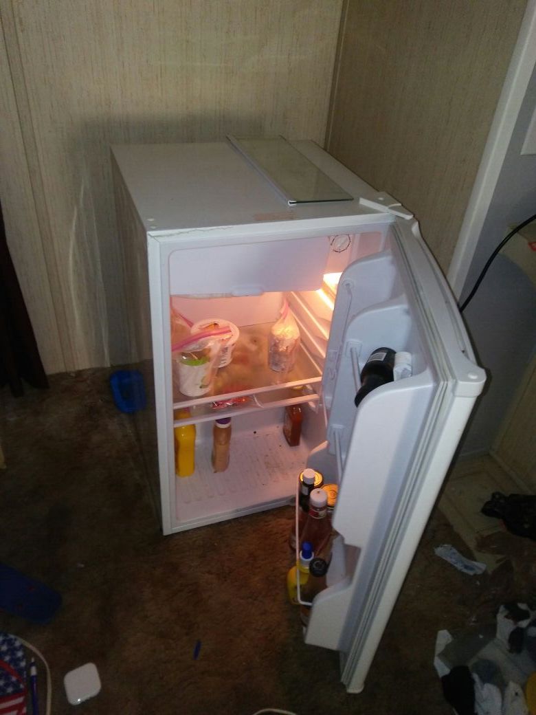 Magic Chef Mini Fridge