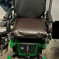 Pride Mobility Jazzy Chair 600 ES Electric Wheelchair / Scooter