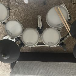 Titan 70 Simmons Electric Drum Set 