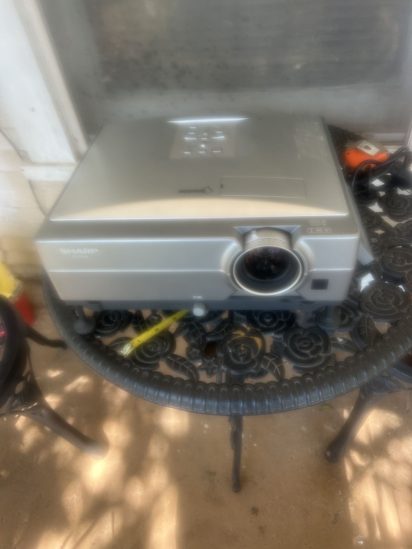 Nice Sharp Projector