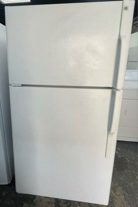 GE Refrigerator