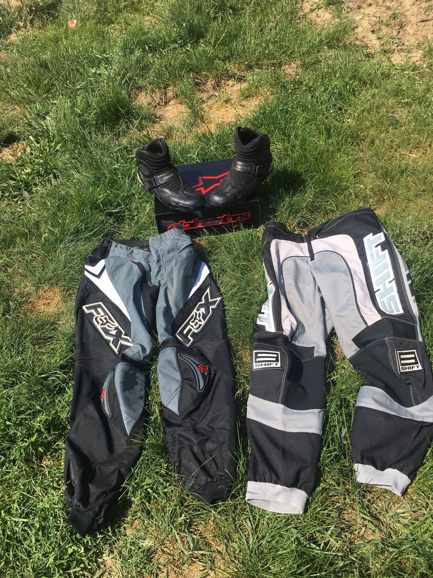 Photo Motorcycle PantsBoots And free Helmet