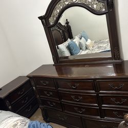 Cal King Bedroom Set