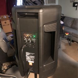 2 Speakers 1 Jbl 2 For Instruments Both Bluetooth New!!!! 