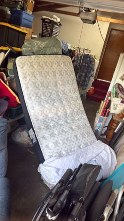 Twin size Seally bed