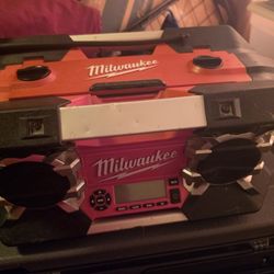 Milwaukee radio no bluetooth