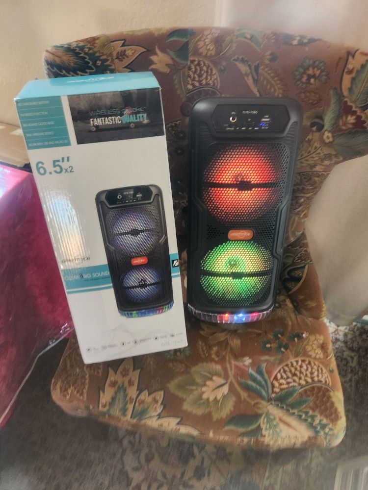 Speaker   Bluetooth,    Whit Box.