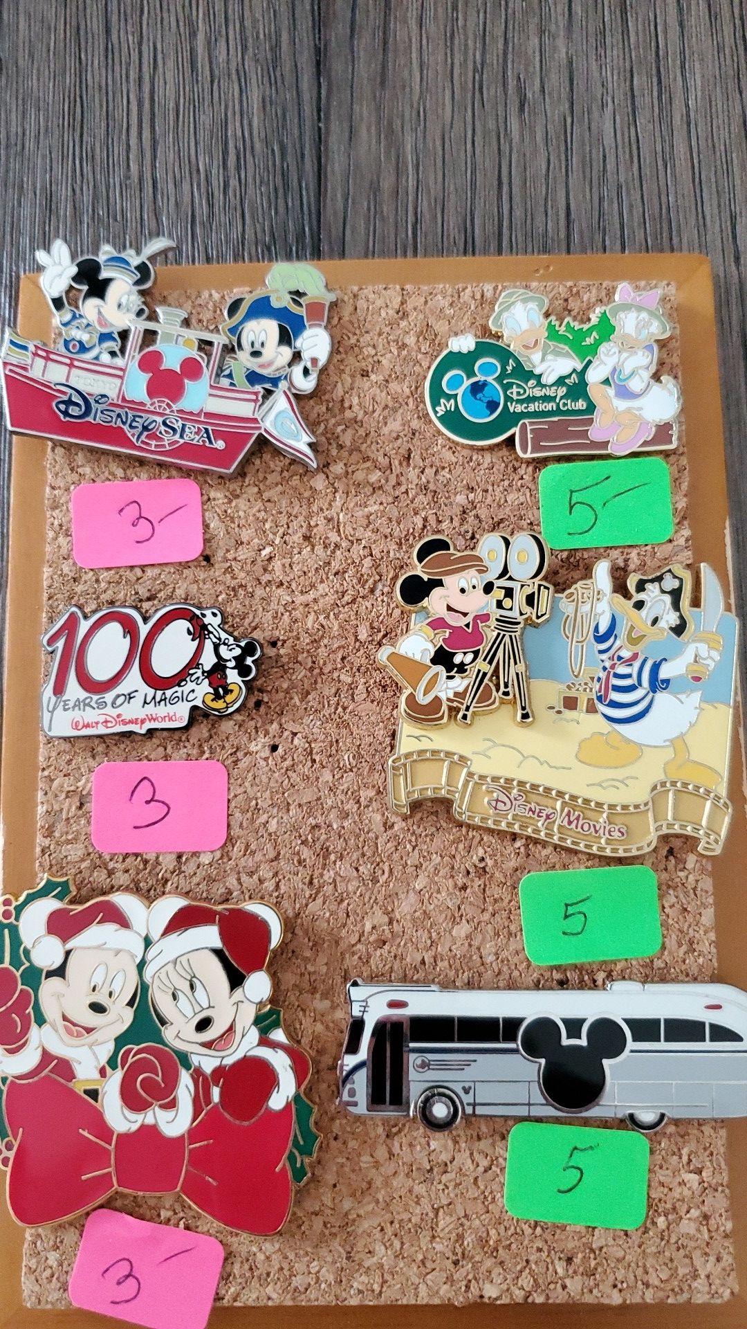 Disney pins