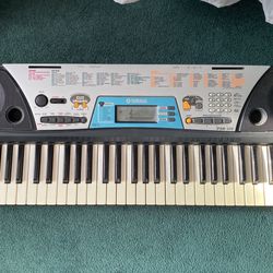 Yamaha Portatone Keyboard